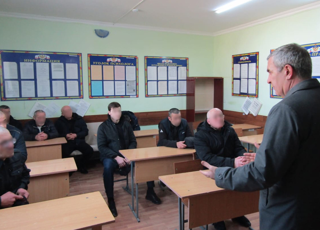 Запир Алхасов проверил условия содержания осужденных