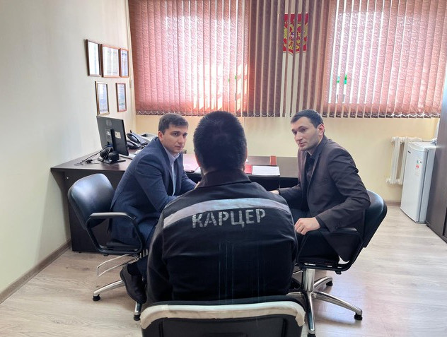 Сотрудники аппарата Дагестанского омбудсмена посетили в СИЗО заявителя
