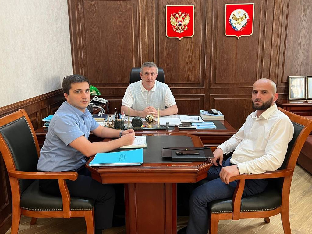 Запир Алхасов встретился с руководителем общественной организации помощи участникам СВО «Память гор»
