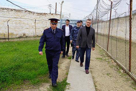 Запир Алхасов посетил исправительные колонии