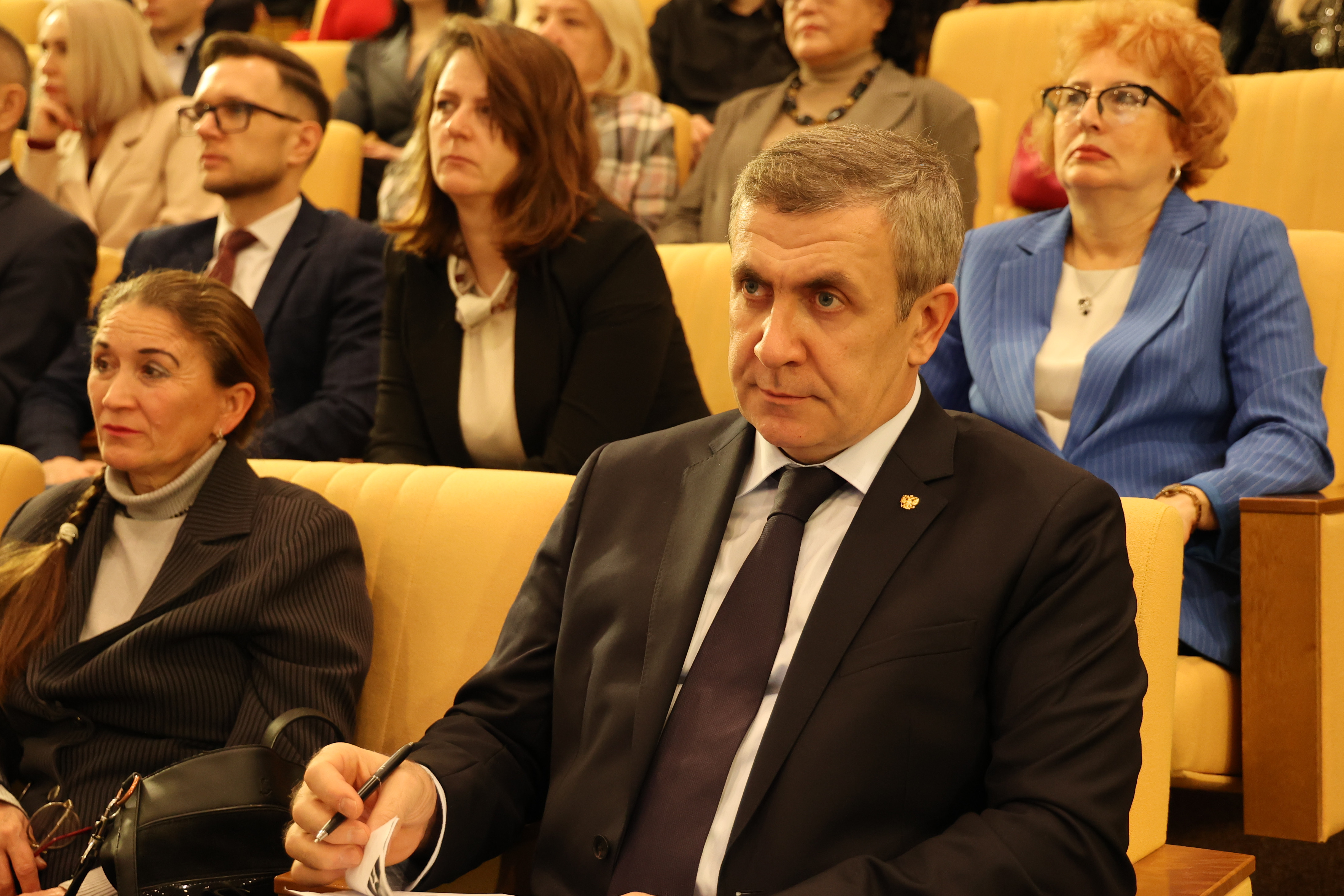 Запир Алхасов заслушал доклад федерального омбудсмена в Государственной Думе