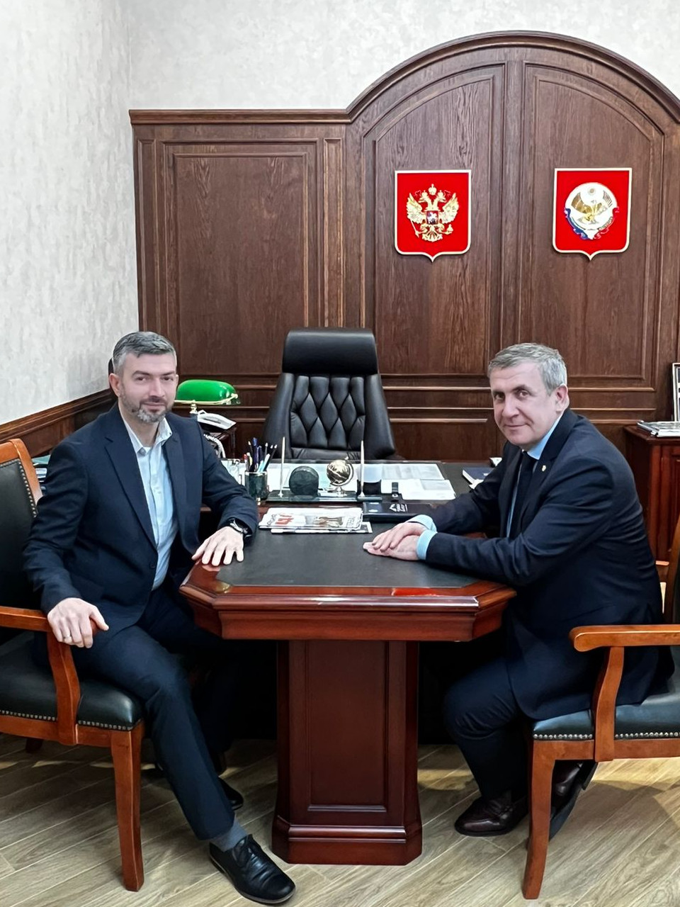 Запир Алхасов встретился с военкором Омаром Магомедовым