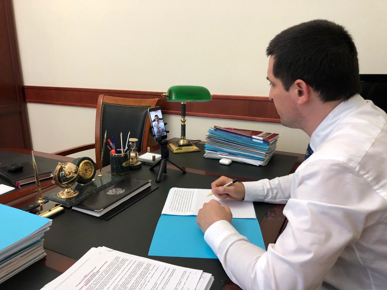 Уполномоченный по правам человека в Республике Дагестан провел онлайн встречу с гражданами Азербайджана, находящимися в палаточном лагере на границе