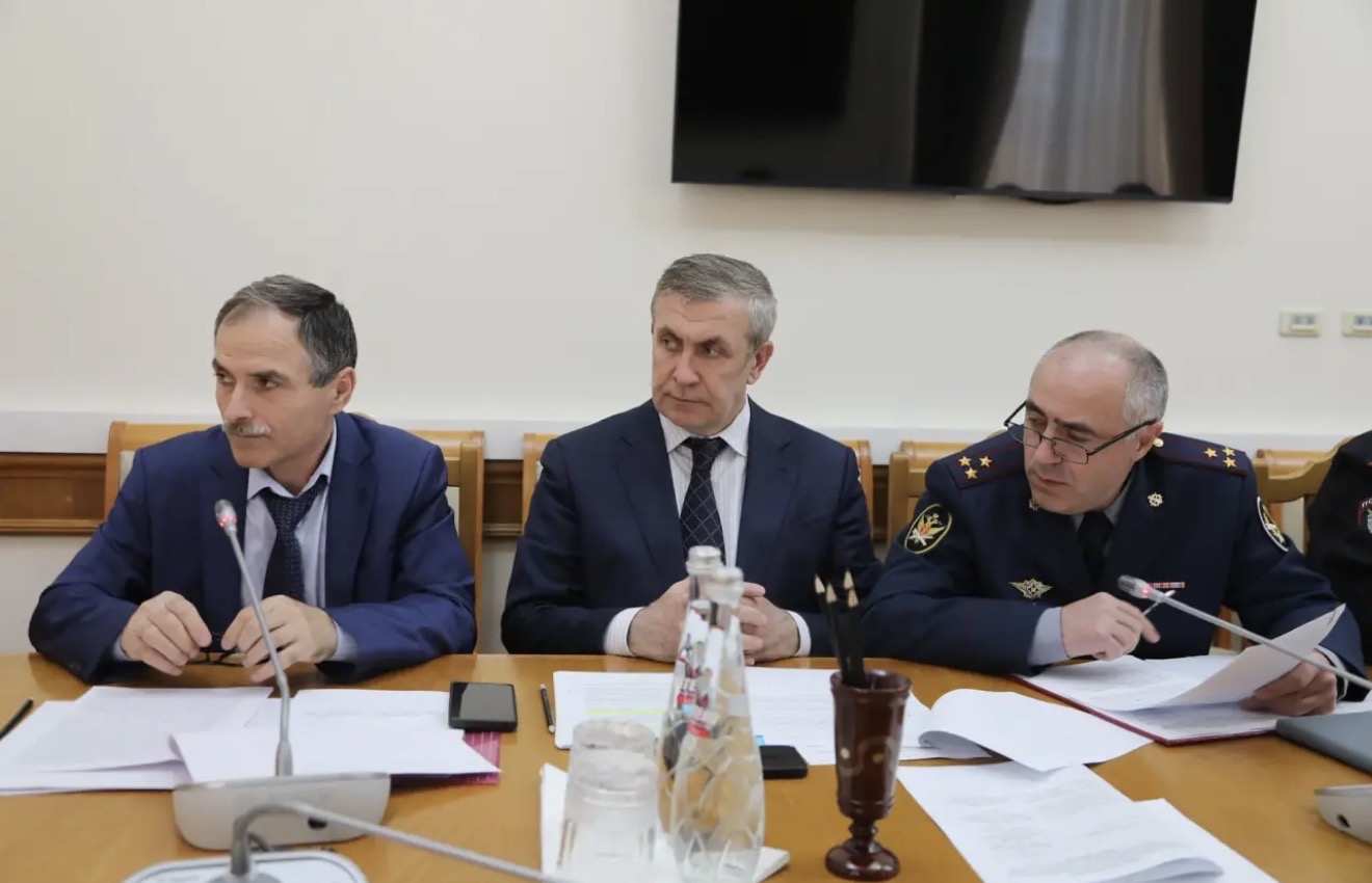 Запир Алхасов принял участие в заседании Межведомственной рабочей группы по реализации на территории Дагестана положений ФЗ «О пробации в Российской Федерации» – No 10-ФЗ.