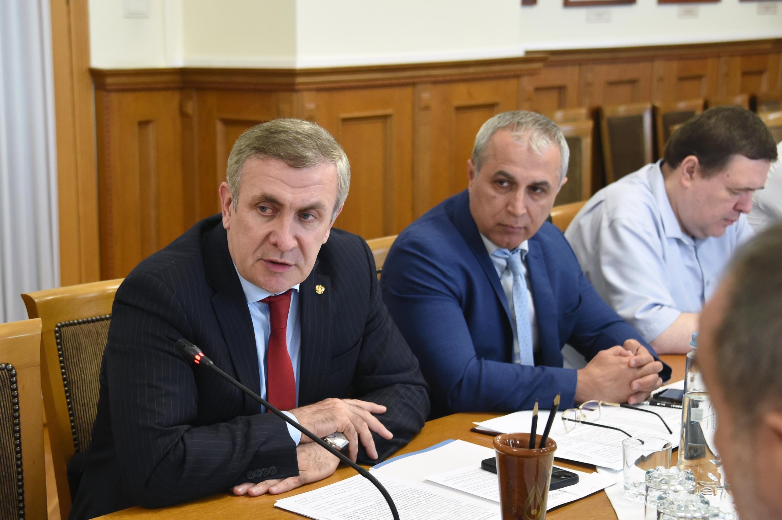 Запир Алхасов принял участие в заседании Комитета Народного Собрания Дагестана