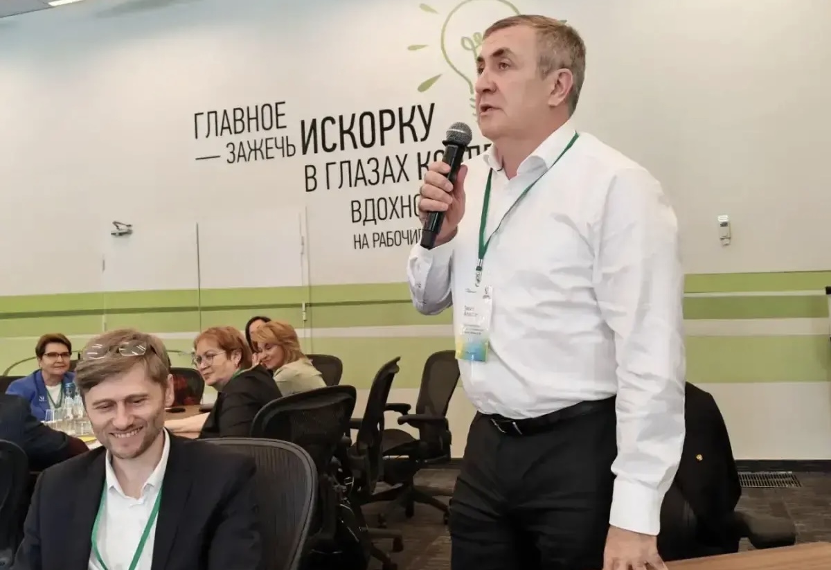 Запир Алхасов принял участие в командной стратегической сессии, посвящённой определению приоритетов работы института защиты прав человека на ближайшие пять лет.