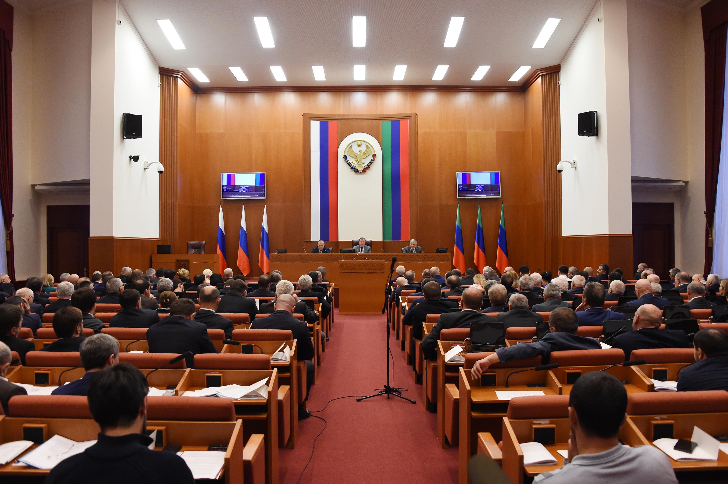 Запир Алхасов принял участие в обсуждении проекта республиканского бюджета