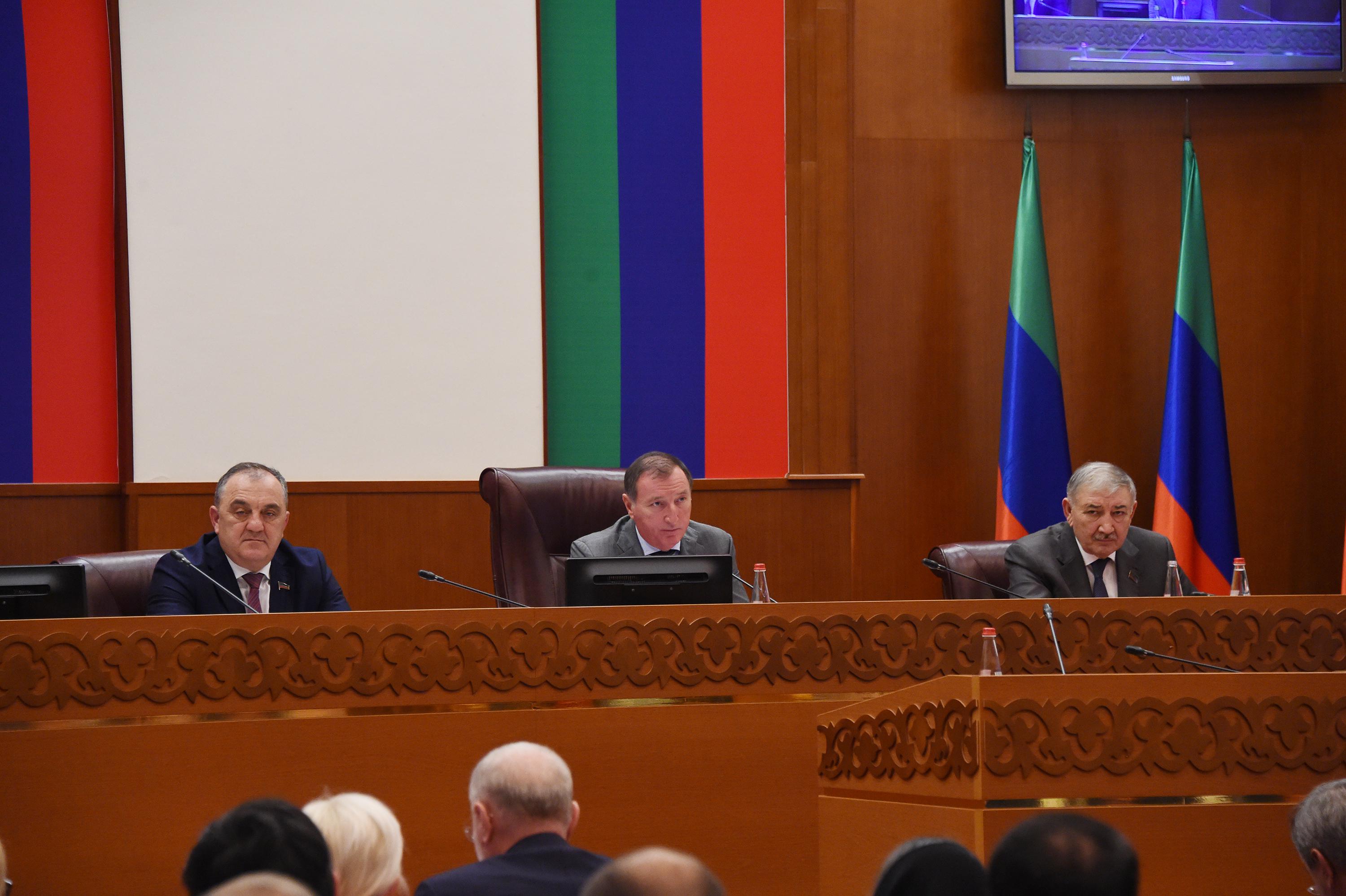 Запир Алхасов принял участие в обсуждении проекта республиканского бюджета