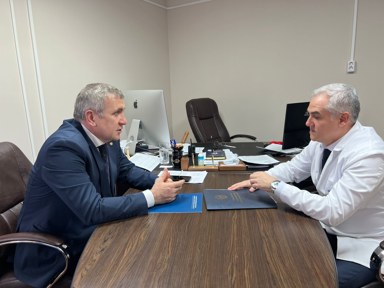 Уполномоченного по правам человека в РД посетил инфекционную больницу в Махачкале