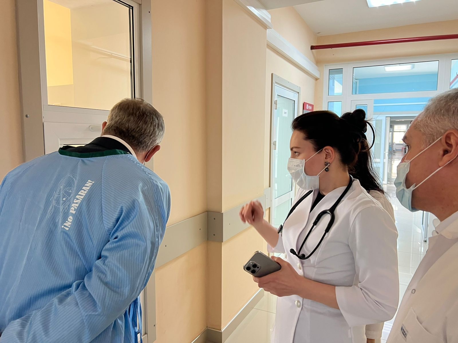 Уполномоченного по правам человека в РД посетил инфекционную больницу в Махачкале