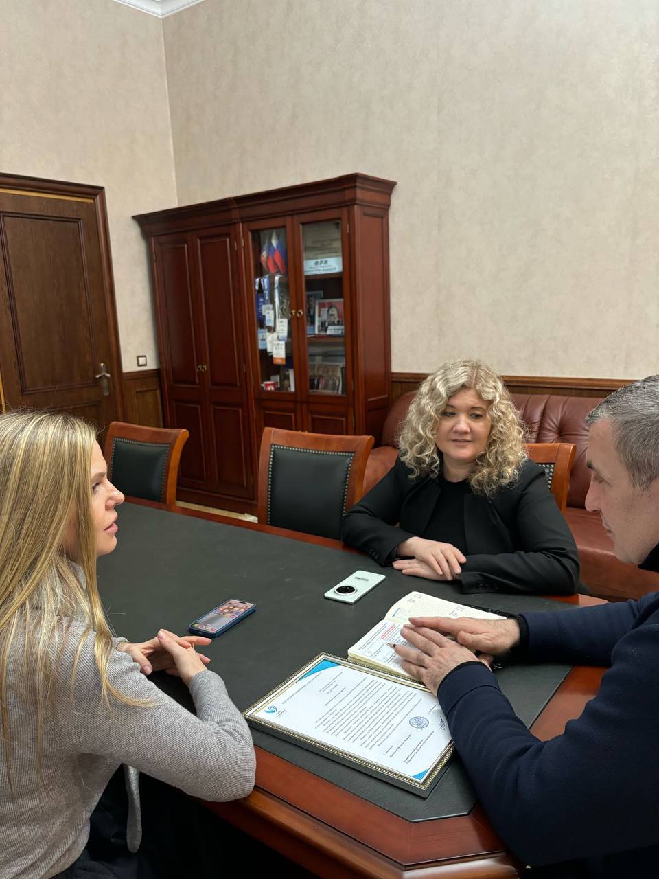 Уполномоченный встретился с Президентом Благотворительного фонда «Ангел Надежды» и художественным руководителем творческого коллектива «Ангелы надежды»