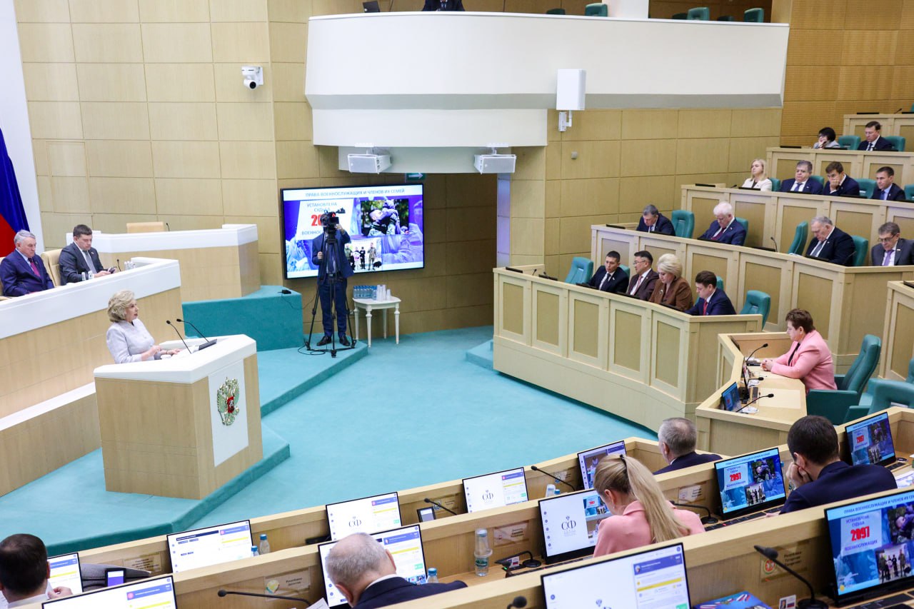 З. Алхасов принял участие в заседании Совета Федерации, на котором Уполномоченный по правам человека в Российской Федерации представила Доклад о деятельности за 2025 год.