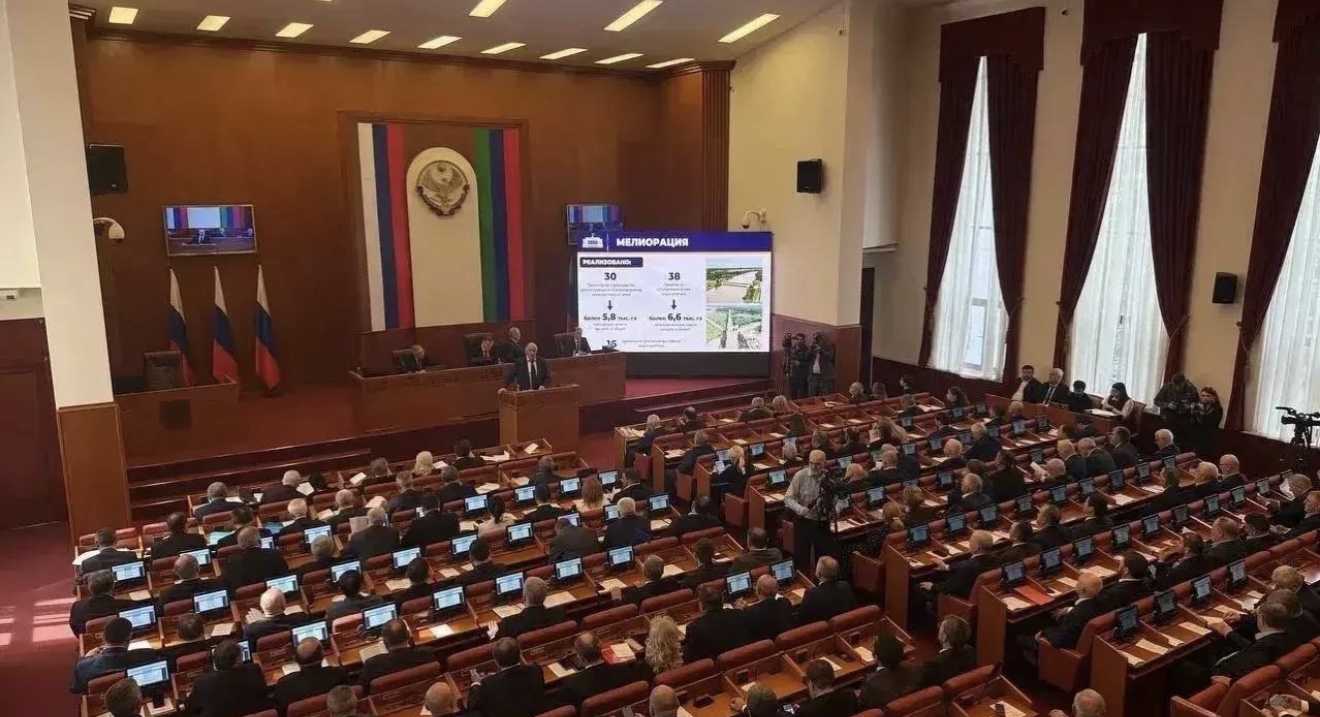 Уполномоченный принял участие в сессии Народного Собрания Дагестана, на которой был принят внесенный им законопроект