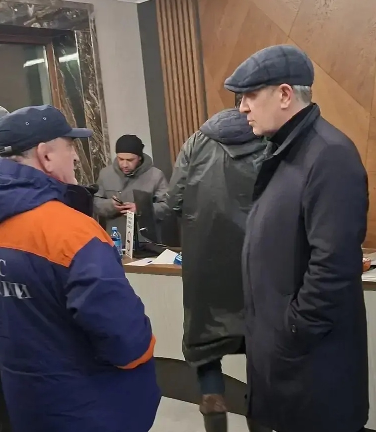 Запир Алхасов посетил пункты временного размещения граждан в г. Махачкале