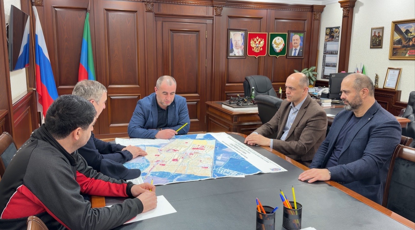 Уполномоченный посетил город Дагестанские Огни, где оказал гуманитарную помощь гражданам, пострадавшим в результате обильных осадков