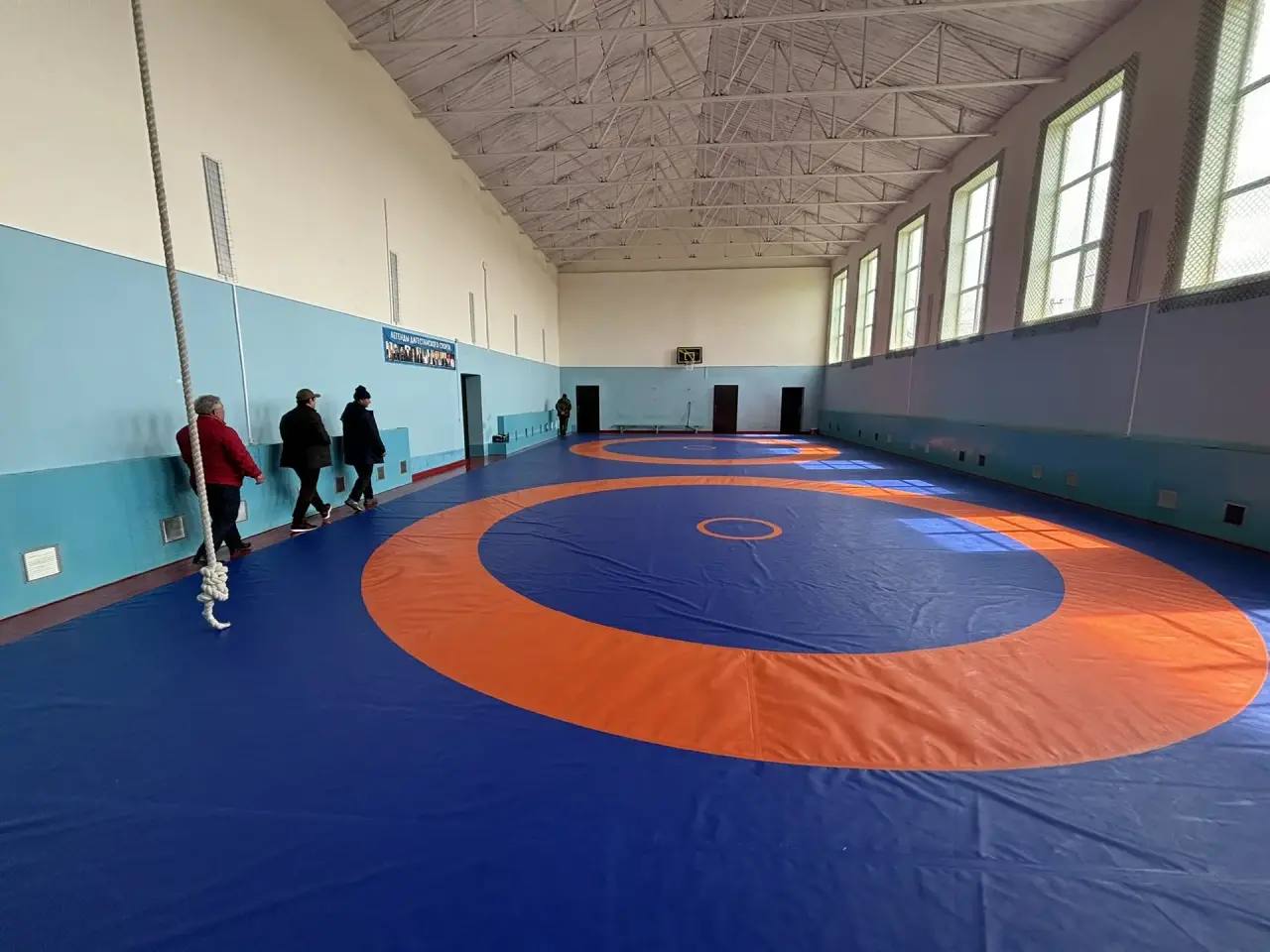 Накануне Уполномоченный посетил ГКУ РД «Караузекская средняя общеобразовательная школа им. Гаджи Хетагурова» Цунтинского района, основанную в 1962 году