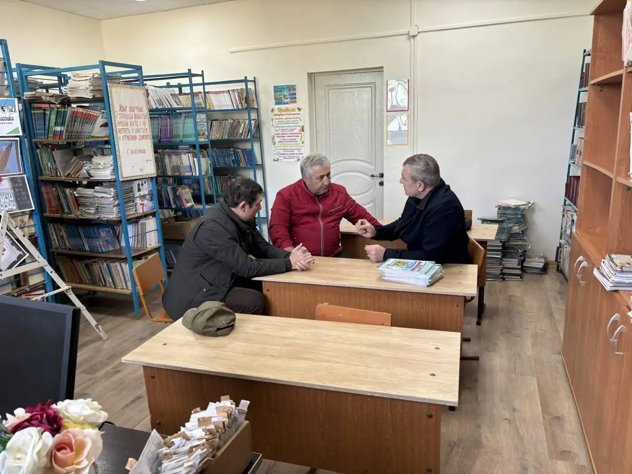 Накануне Уполномоченный посетил ГКУ РД «Караузекская средняя общеобразовательная школа им. Гаджи Хетагурова» Цунтинского района, основанную в 1962 году