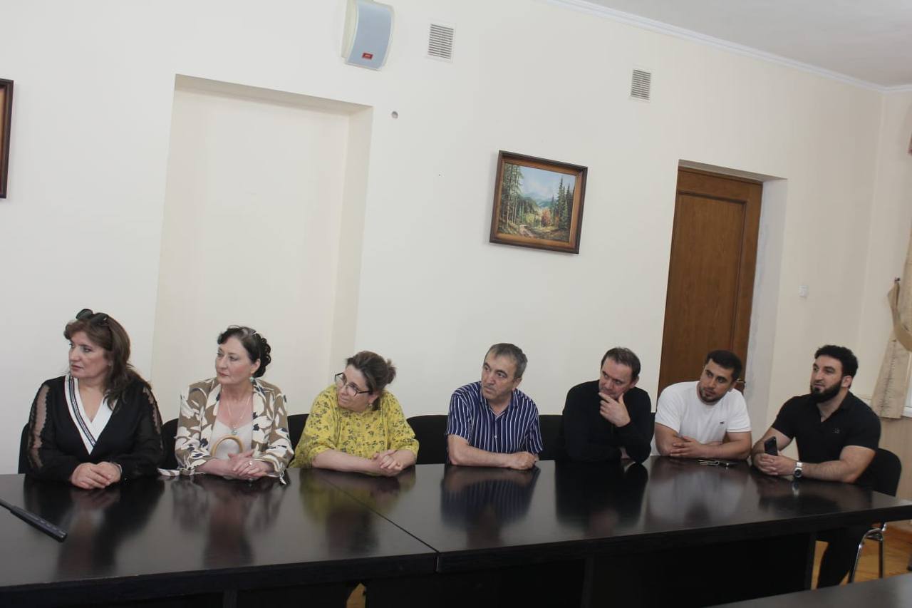 Запир Алхасов  провёл выездной приём граждан в городе Избербаш