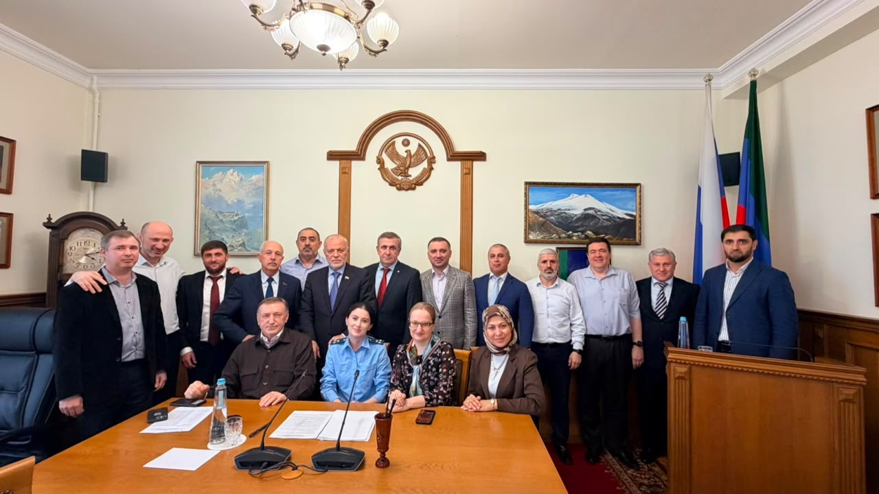 Запир Алхасов принял участие в заседании Комитета Народного Собрания Дагестана