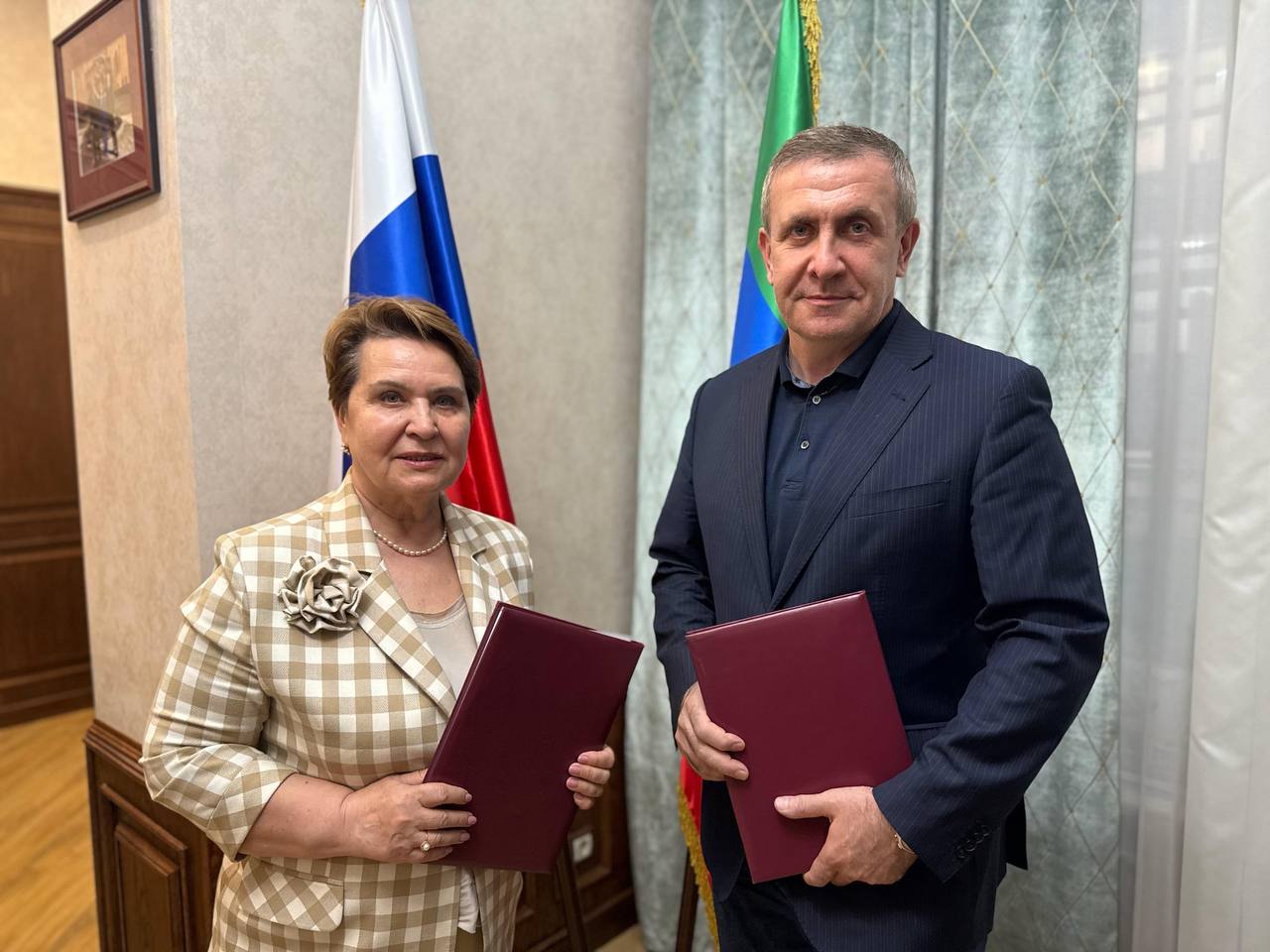 Запир Алхасов и Сария Сабурская подписали соглашение о сотрудничестве института Уполномоченного по правам человека в Республике Дагестан с институтом Уполномоченного по правам человека в Республике Татарстан