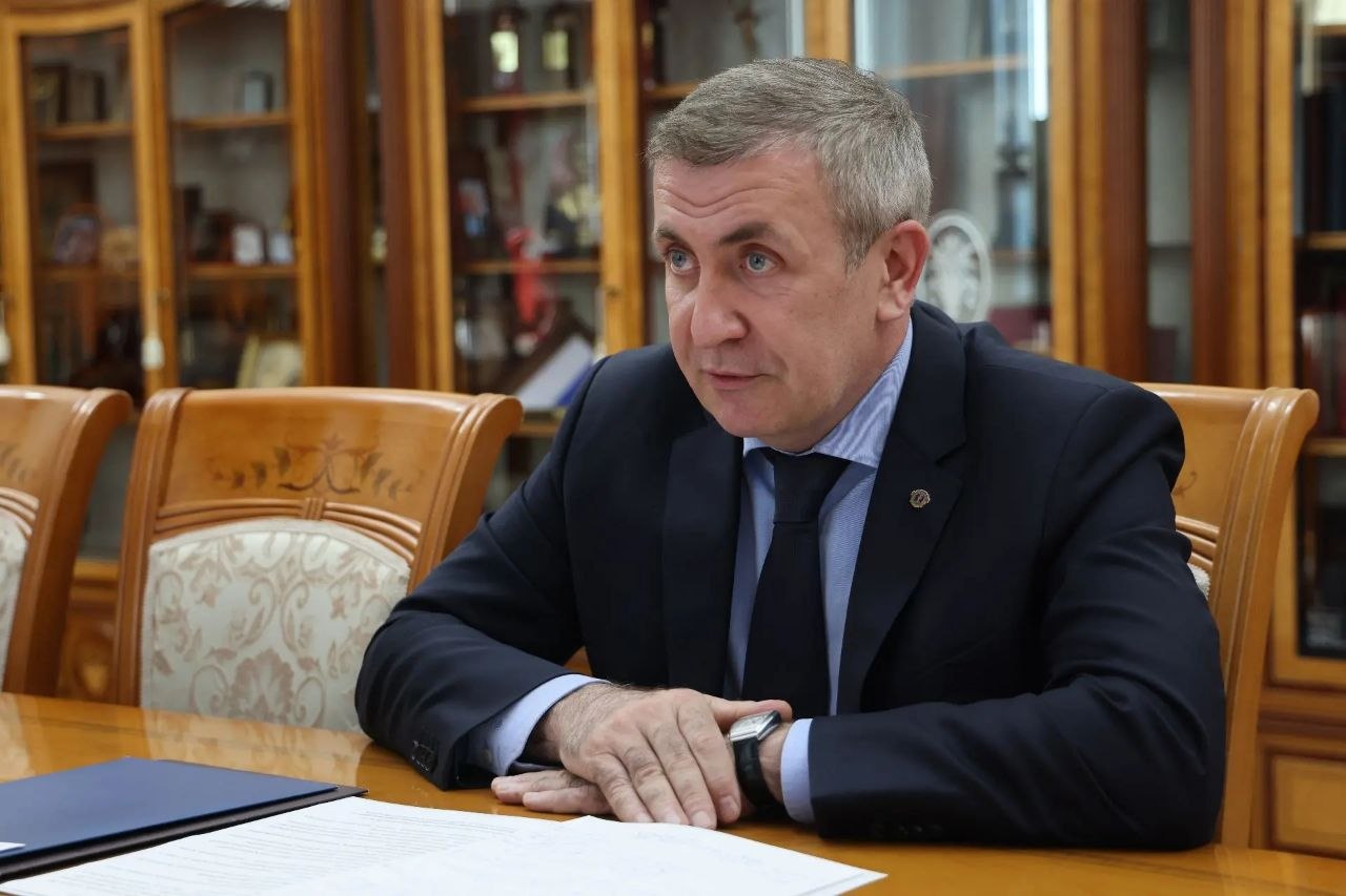 Временно исполняющий обязанности Главы Дагестана Фёдор Щукин провёл рабочую встречу с омбудсменом Запиром Алхасовым