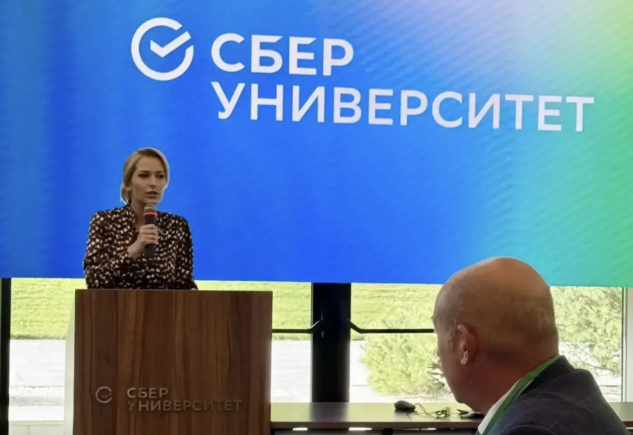 Запир Алхасов принял участие в командной стратегической сессии, посвящённой определению приоритетов работы института защиты прав человека на ближайшие пять лет.